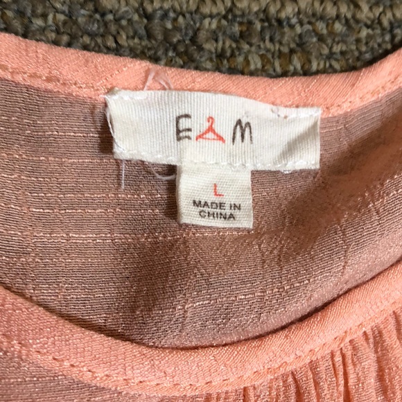 🆕🎉 SALE! GORGEOUS Peach Boho Top - Picture 3 of 4